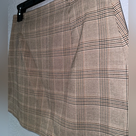 Plaid mini skirt - Picture 3 of 3